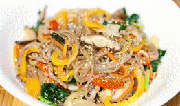 Hướng dẫn cách làm món Miến trộn ( Japchae ) của Hàn Quốc