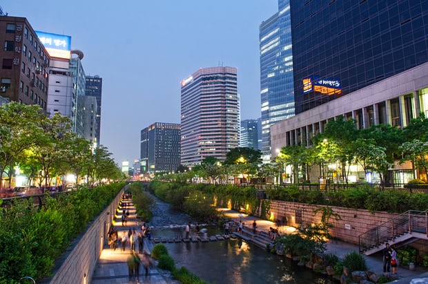 Seoul- Suối Cheonggyecheon, mạch máu của Seoul