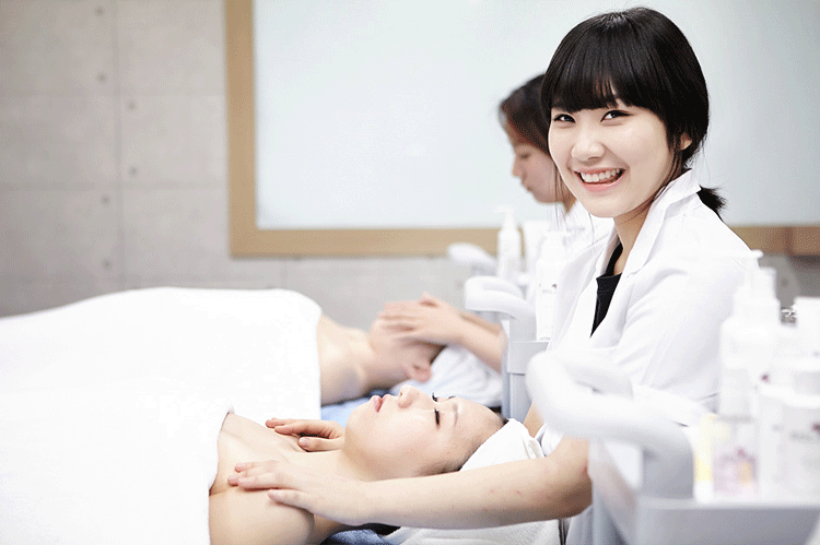 du-học-ngành-chăm-sóc-sắc-đẹp-tại-trường-cao-đẳng-Seogang