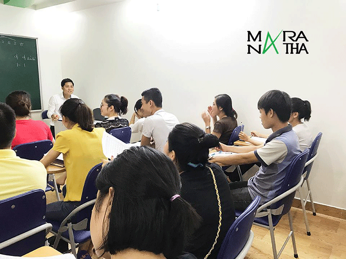 Lớp tiếng Hàn miễn phí dành cho các bạn đi du học tại công ty