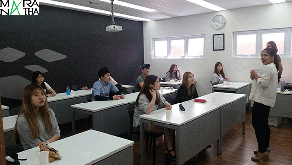 Sinh viên trường Tongmyong trong giờ học